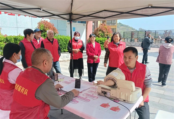 旬阳市四海逸家传统文化协会开展无偿献血活动