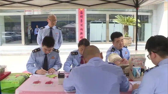 白河税务：热血汇暖流 爱心映赤诚