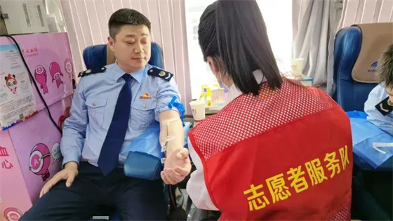 白河税务：热血汇暖流 爱心映赤诚