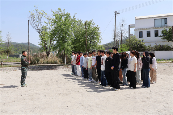 探秘生命银行 见证热血力量|市中心血站联合安康学院开展联谊拓展活动