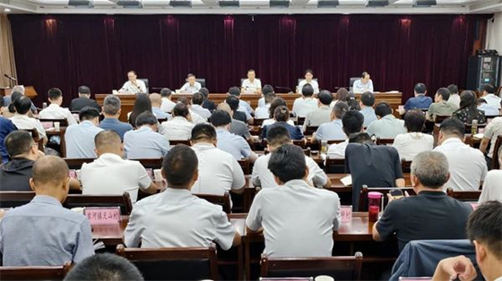 我站在市派汉滨区帮扶团联席会上作经验交流发言