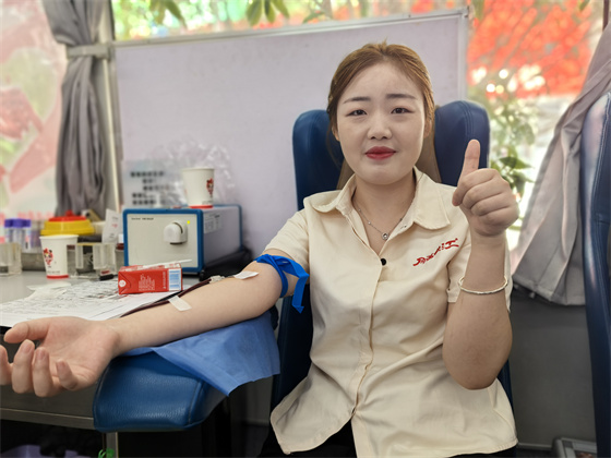 热血沸腾，爱心涮起来|汉阴月满大江火锅店开展无偿献血活动