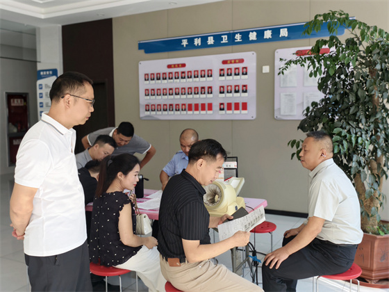 平利县四家单位组织开展无偿献血活动