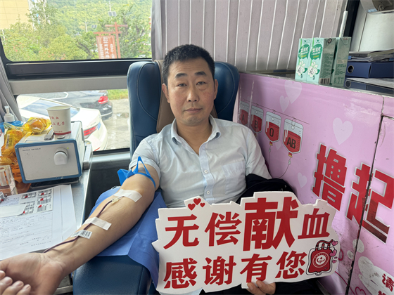 爱心涌流全城丨旬阳市机关干部与乡镇社区踊跃献血为生命“加油”