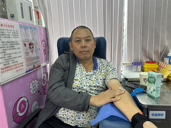 爱心涌流全城丨旬阳市机关干部与乡镇社区踊跃献血为生命“加油”