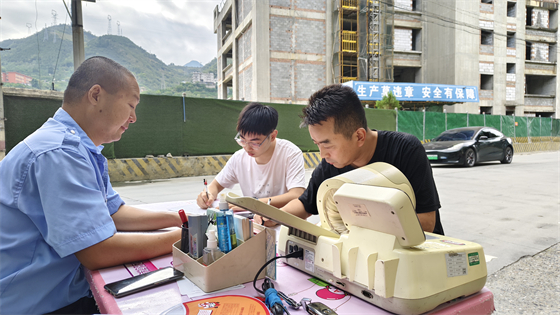 热血传递生命希望 交通彰显为民担当|旬阳市交通局组织开展无偿献血活动