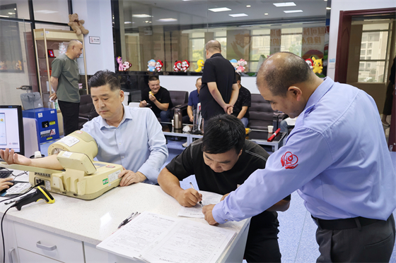 热血聚力 生命续航|安康市公路局汉滨公路段、岚皋县检察院开展无偿献血活动