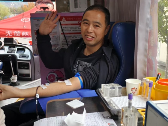 热血铸师魂 爱心显担当——平利县三所学校联合开展无偿献血活动