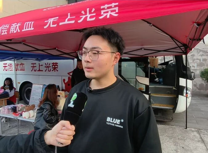 安康学院莘莘学子用青春热血传递城市温暖