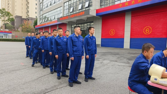 安康“蓝焰”力量，用行动传递温暖