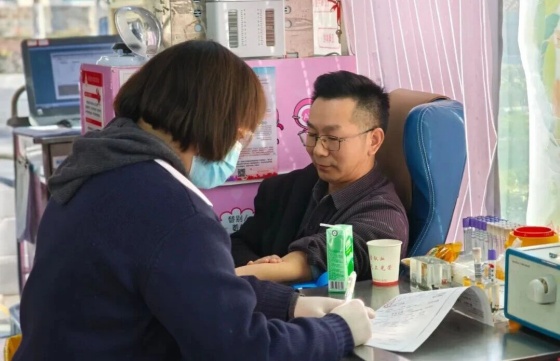 为生命“续航”！汉阴县干群踊跃献血暖寒冬