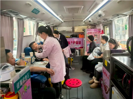 热血大爱暖安康 | 汉滨区卫健局、水利局、林业局联合开展无偿献血活动