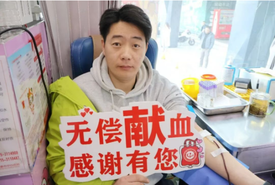 强健体魄献热血 一腔赤诚护生命丨中联美格游泳健身中心开展爱心献血活动