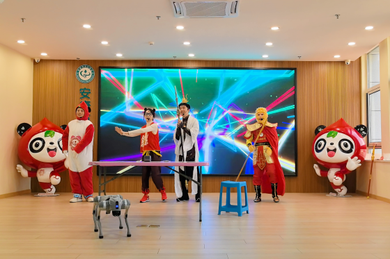 安康市中心血站举行2025年度表彰大会暨“策马迎新春·聚力开新局”文艺汇演