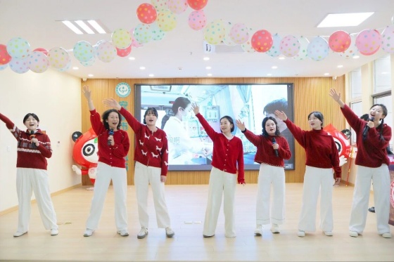 安康市中心血站举行2025年度表彰大会暨“策马迎新春·聚力开新局”文艺汇演