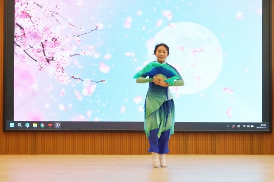 安康市中心血站举行2025年度表彰大会暨“策马迎新春·聚力开新局”文艺汇演