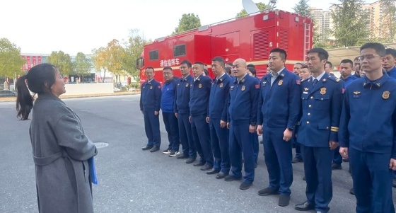 安康“火焰蓝”挽袖献热血为生命保驾护航