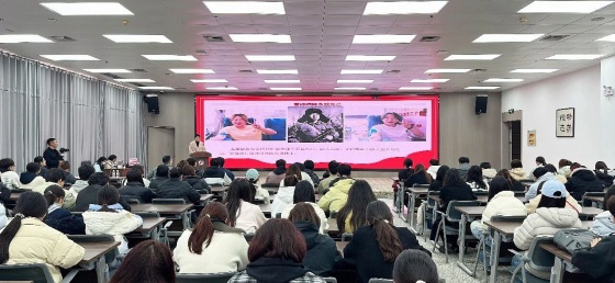 三月学雷锋 青春献热血丨市中心血站走进安康学院开展无偿献血科普大讲堂