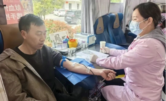 热血汇聚温情 爱心点亮乡村——镇坪县上竹镇开展无偿献血活动