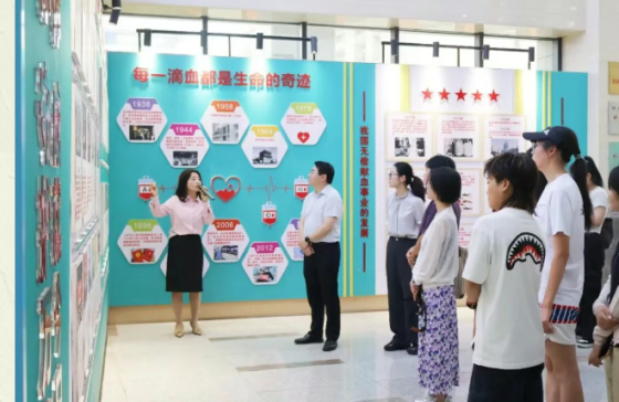 青春力量守护生命安康丨安康学院400余名学子走进市中心血站参加开放日活动