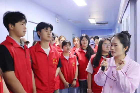 青春热血守护生命丨安康职业技术学院300余名学子参加血站开放日活动