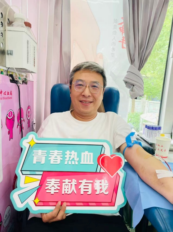 热血践初心 温情迎“七一” ——汉阴县妇幼保健院开展无偿献血主题党日活动