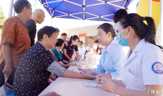 一滴热血 一份爱心——宁陕县开展无偿献血公益活动