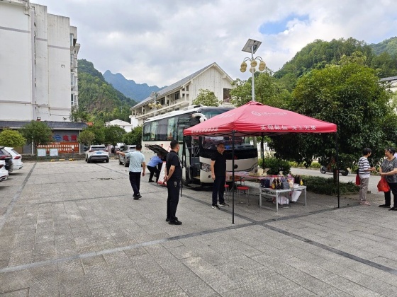 热血传递温暖 爱心守护健康——汉滨区双龙镇组织开展无偿献血活动