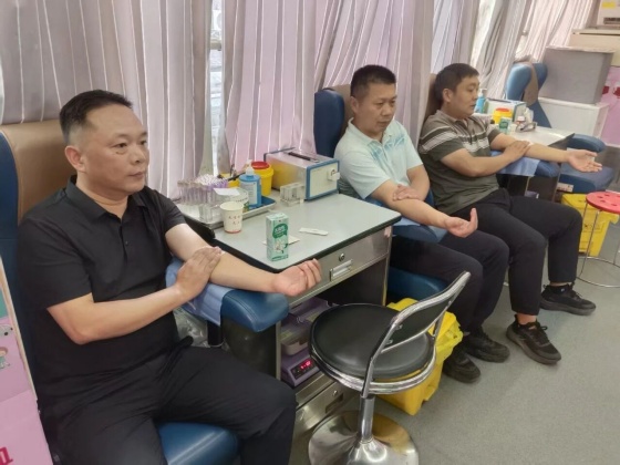 热血传递温暖 爱心守护健康——汉滨区双龙镇组织开展无偿献血活动