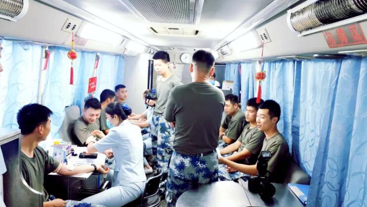 八月军旗红 军民鱼水情