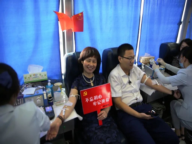 传递正能量，交通银行河南省分行开展“大爱无疆 血脉相连”公益献血活动