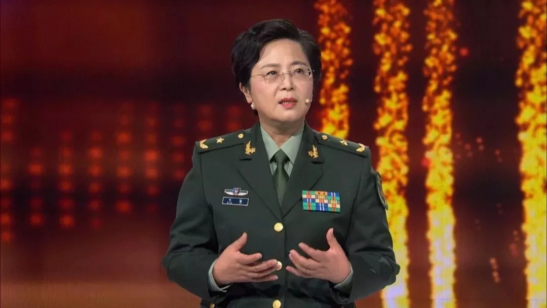 入鄂抗疫的“硬汉”女少将——陈薇