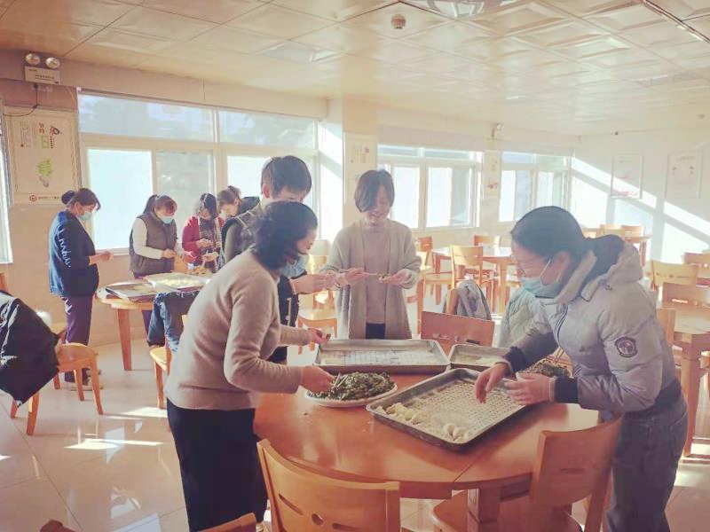 ​河南省红十字血液中心工会举办“冬至包饺子”活动
