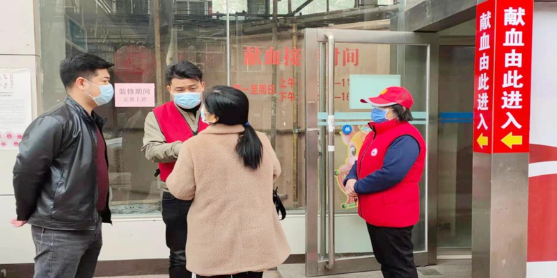 服务引领   务实奋进