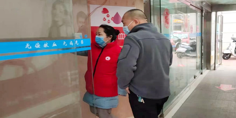 服务引领   务实奋进