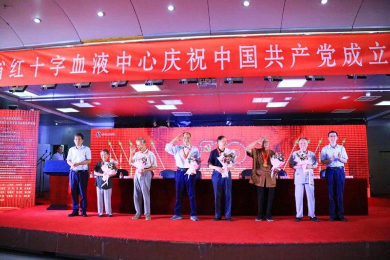 百年奋斗路  启航新征程