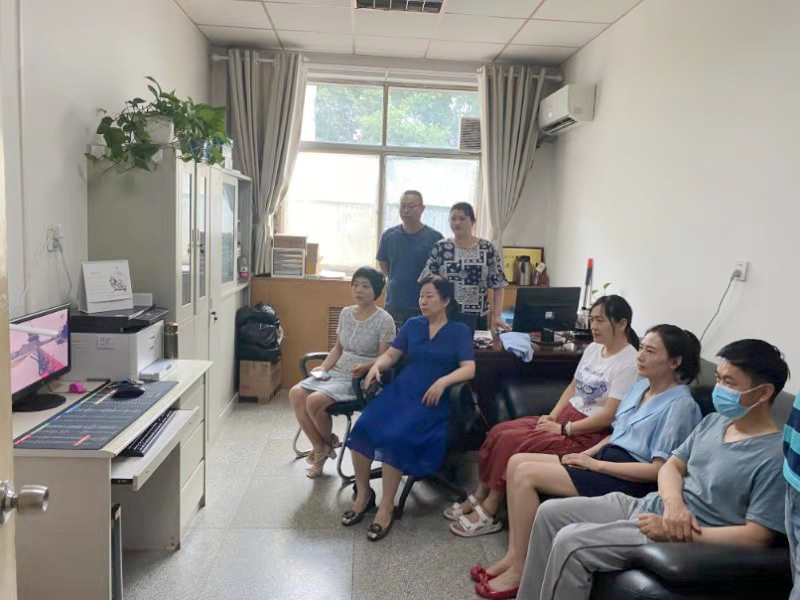 河南省红十字血液中心组织集中观看 庆祝中国共产党成立100周年大会直播