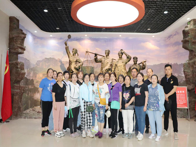 寻访红色足迹  学习光辉历史