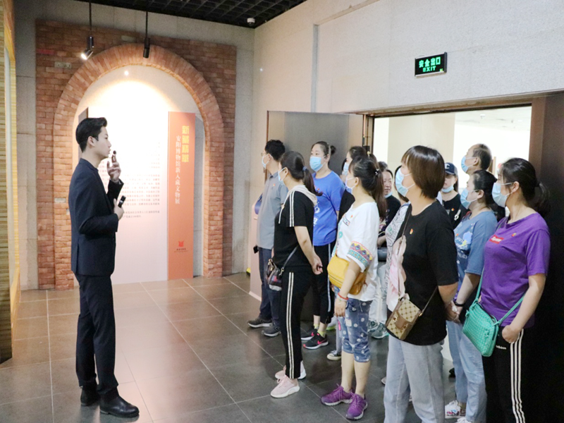 寻访红色足迹  学习光辉历史