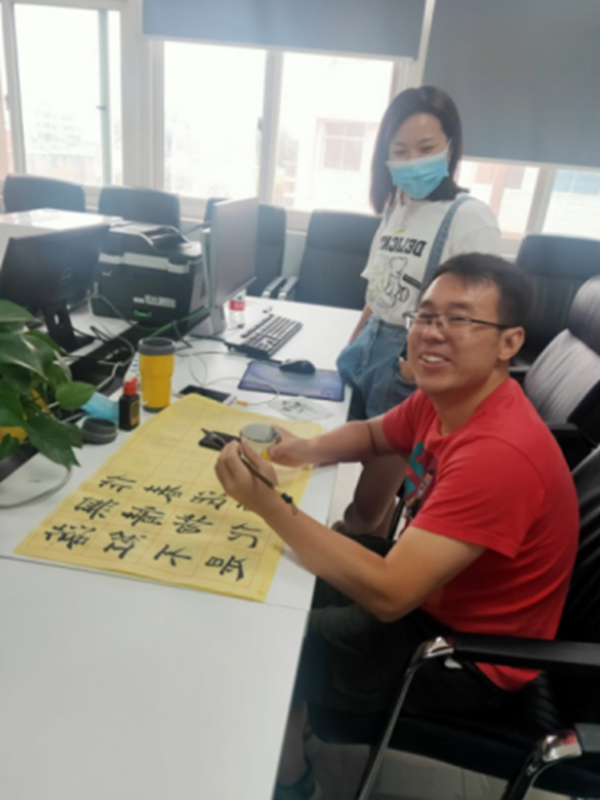 迎难而上，党员争当先锋   立足岗位，践行初心使命