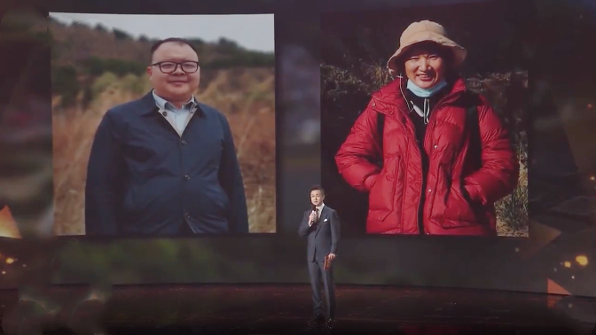 中宣部追授邱军、孙丽美“时代楷模”称号