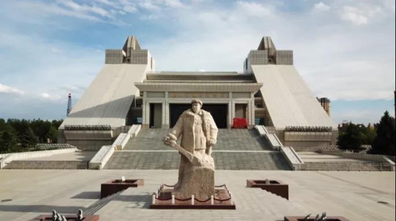 大庆精神 | 奋斗的红旗永不褪色