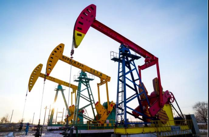 大庆精神 | 奋斗的红旗永不褪色