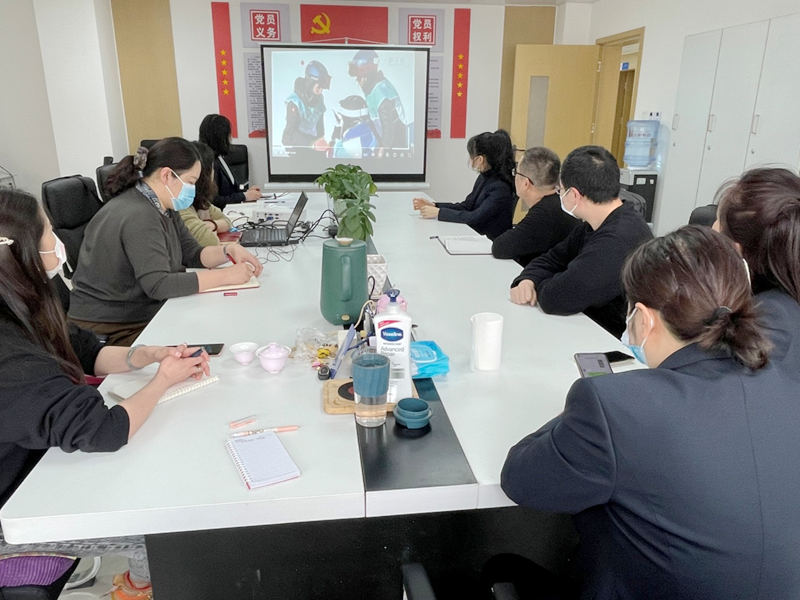 梦想指路 奔向未来