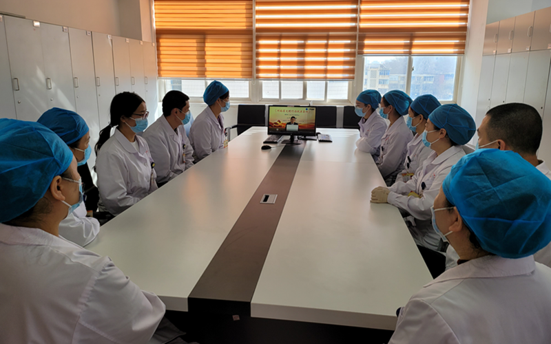 省血液中心组织开展《河南省文明行为促进条例》专题解读直播集中收看活动