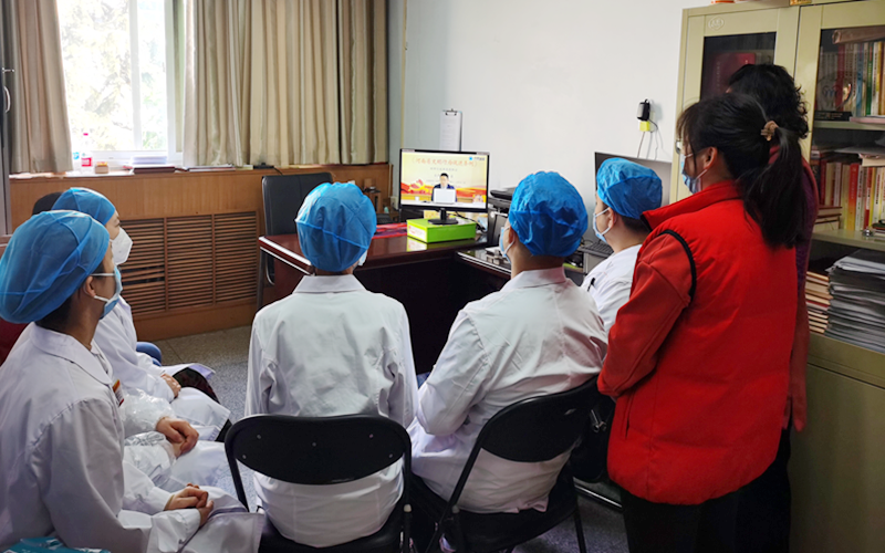 省血液中心组织开展《河南省文明行为促进条例》专题解读直播集中收看活动