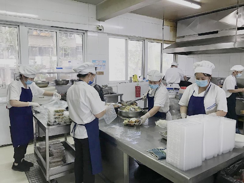 做好供餐保障 全力防控疫情