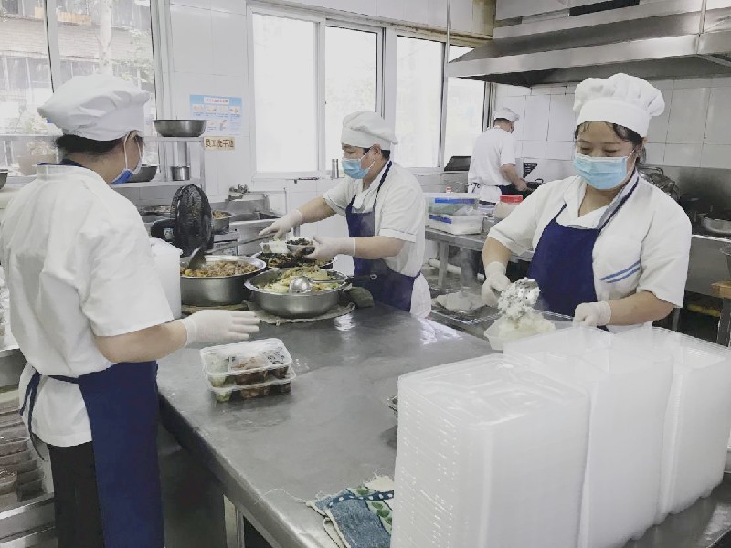 做好供餐保障 全力防控疫情