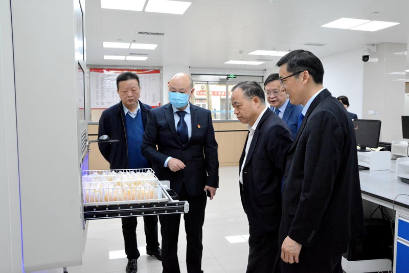 上海市血液中心河南省红十字血液中心签订结对共建协议中国输血协会理事长朱永明亲临鉴签
