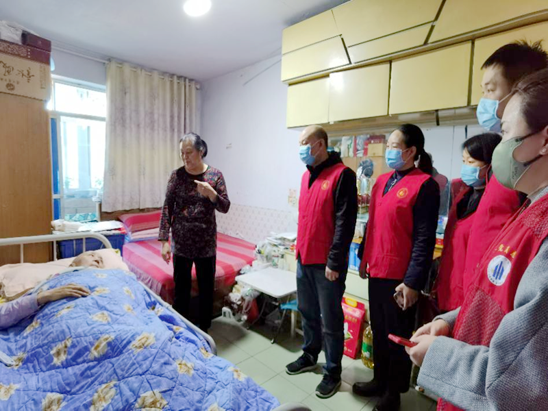 弘扬雷锋精神，赓续红色力量
